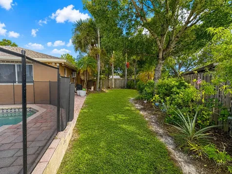 5040 SW 117th Way Cooper City FL 33330