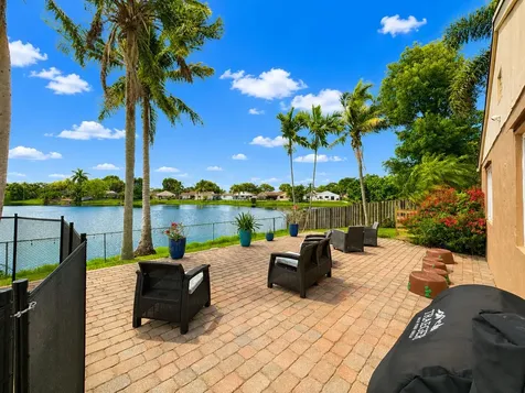 5040 SW 117th Way Cooper City FL 33330