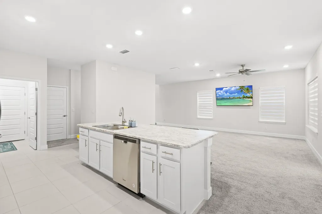 692 NE Turtleback Trail Port St Lucie FL 34983
