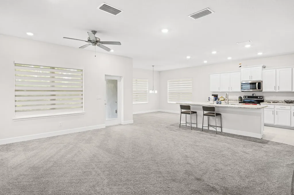 692 NE Turtleback Trail Port St Lucie FL 34983