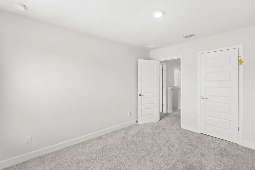 692 NE Turtleback Trail Port St Lucie FL 34983