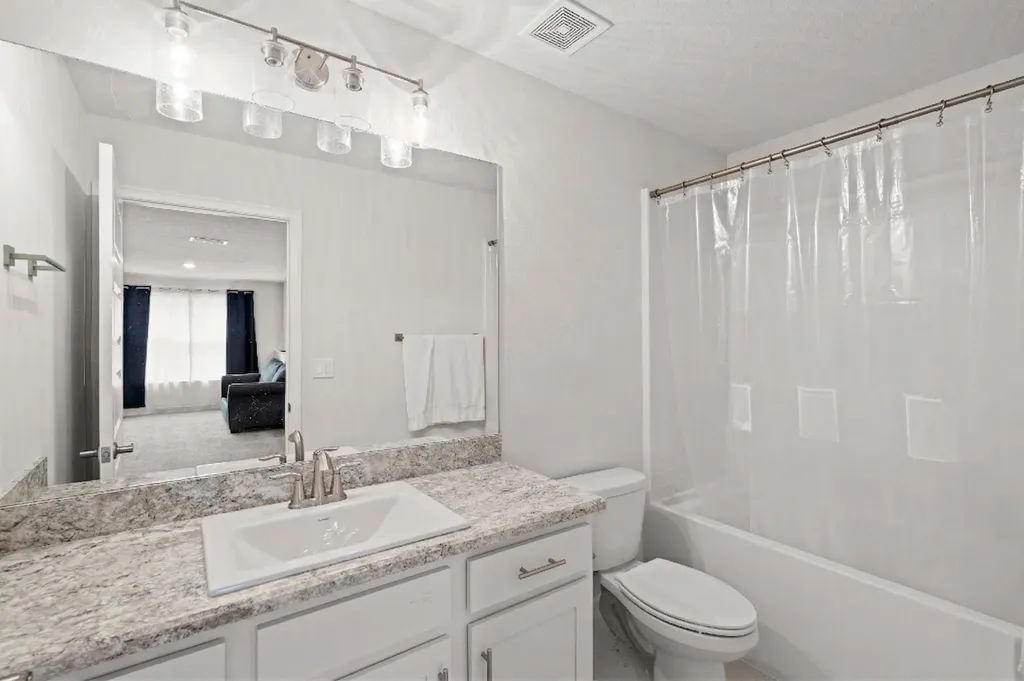 692 NE Turtleback Trail Port St Lucie FL 34983