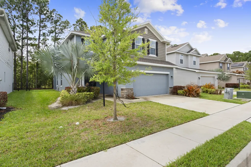 692 NE Turtleback Trail Port St Lucie FL 34983