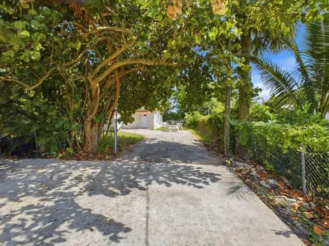 4628 Schall Road West Palm Beach FL 33409