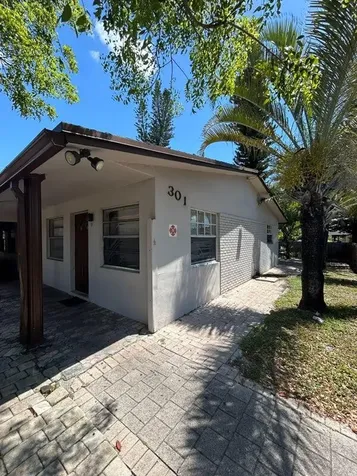 301 NW 35th Court Pompano Beach FL 33064
