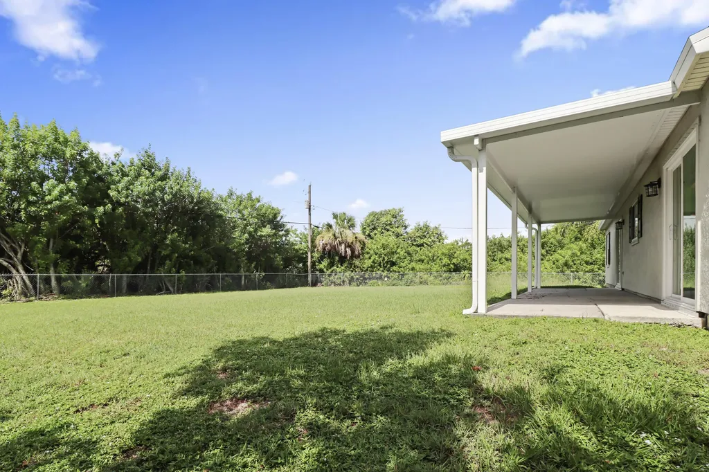 610 NW Billiar Avenue Port St Lucie FL 34983