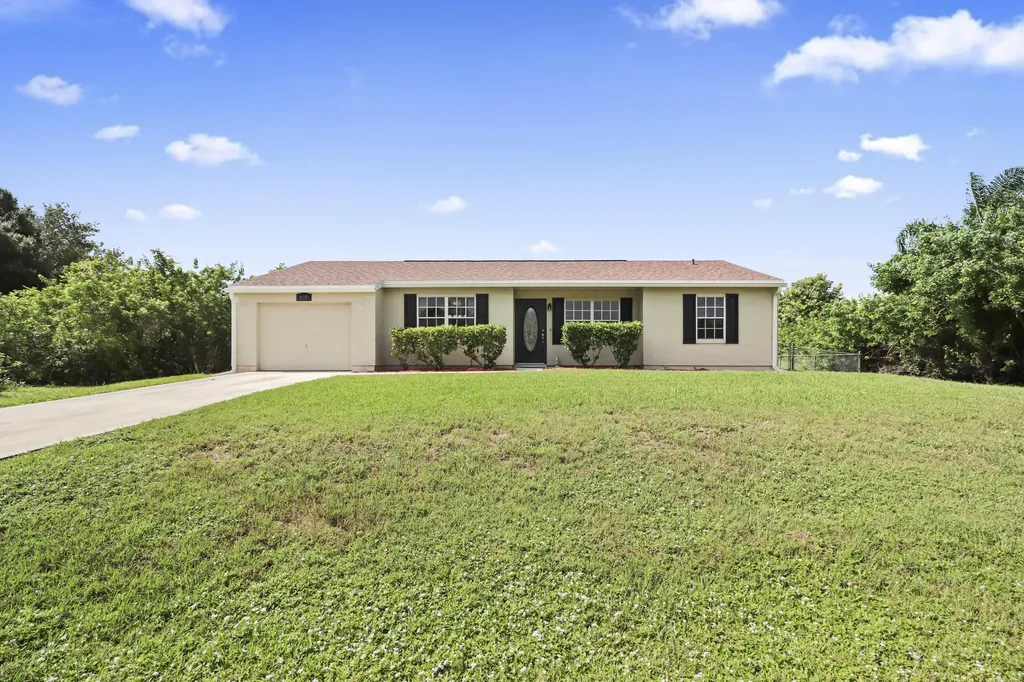 610 NW Billiar Avenue Port St Lucie FL 34983