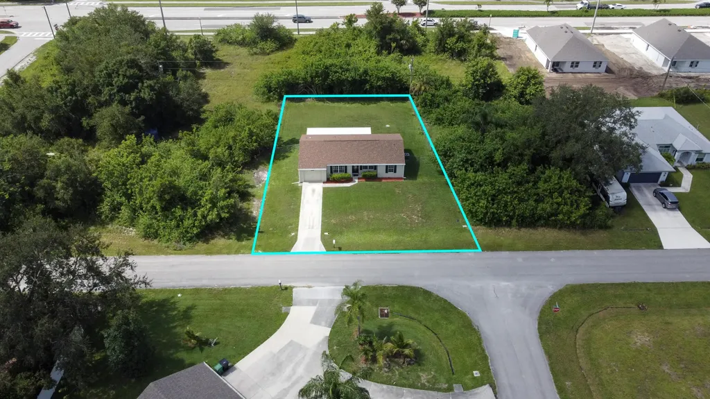 610 NW Billiar Avenue Port St Lucie FL 34983
