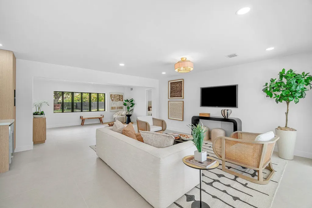 2708 NE 1st Avenue Wilton Manors FL 33334