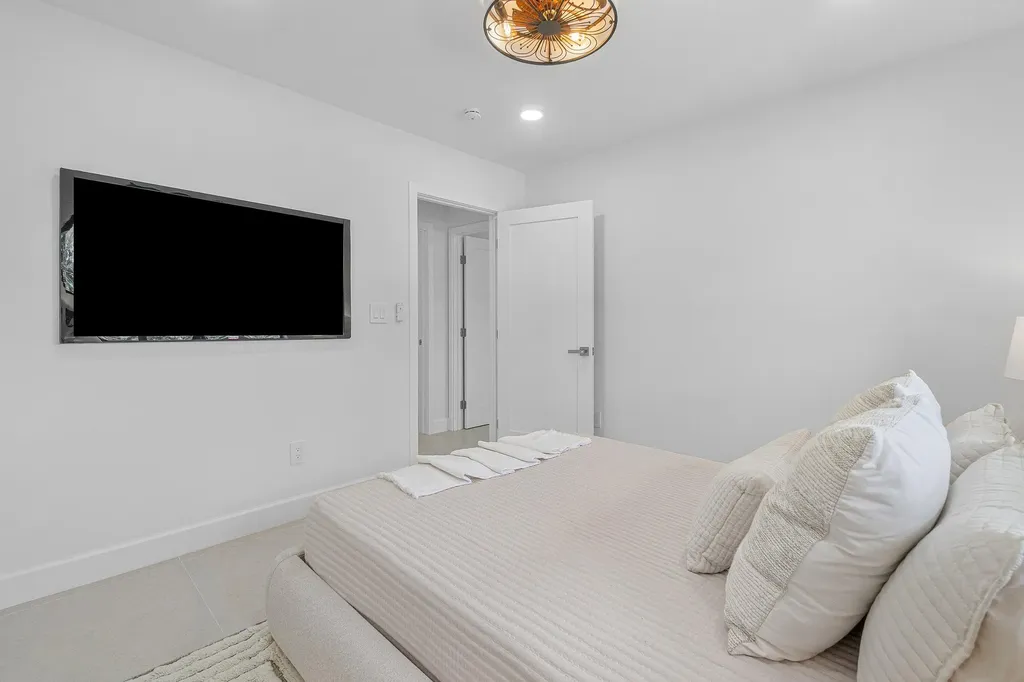 2708 NE 1st Avenue Wilton Manors FL 33334
