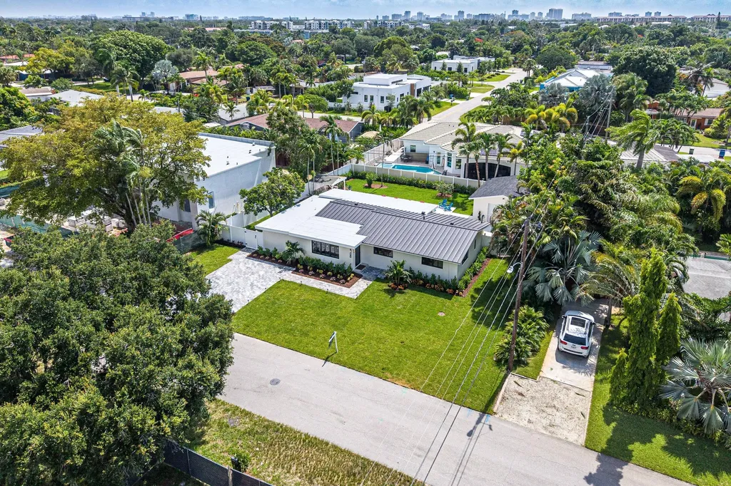 2708 NE 1st Avenue Wilton Manors FL 33334