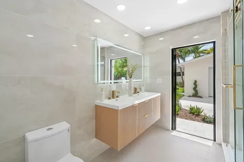 2708 NE 1st Avenue Wilton Manors FL 33334