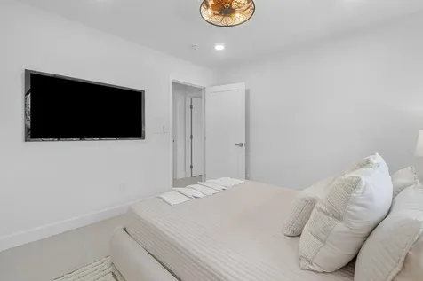 2708 NE 1st Avenue Wilton Manors FL 33334