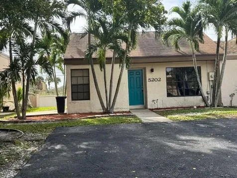 5202 Nutmeg Drive Palm Beach Gardens FL 33418