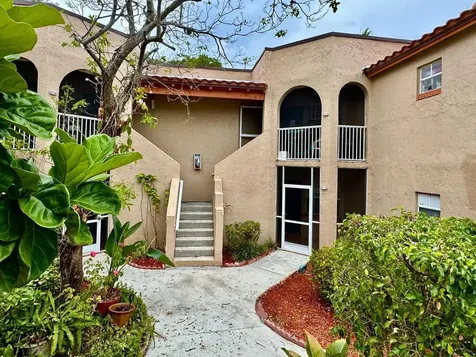 334 SW 86th Avenue Pembroke Pines FL 33025