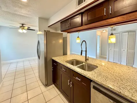334 SW 86th Avenue Pembroke Pines FL 33025