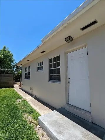 1512 NE 109th Street Miami FL 33161