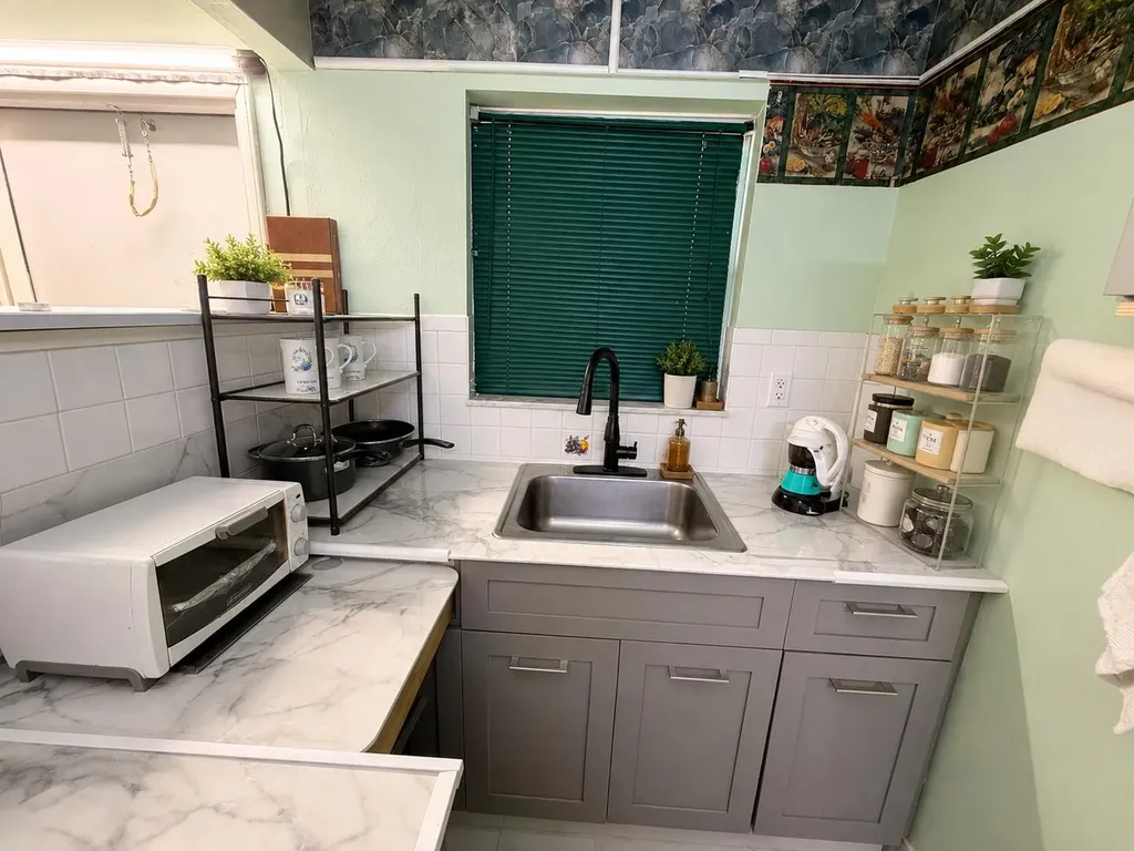 2400 NE 10th Street Pompano Beach FL 33062