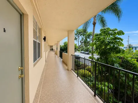 2400 NE 10th Street Pompano Beach FL 33062