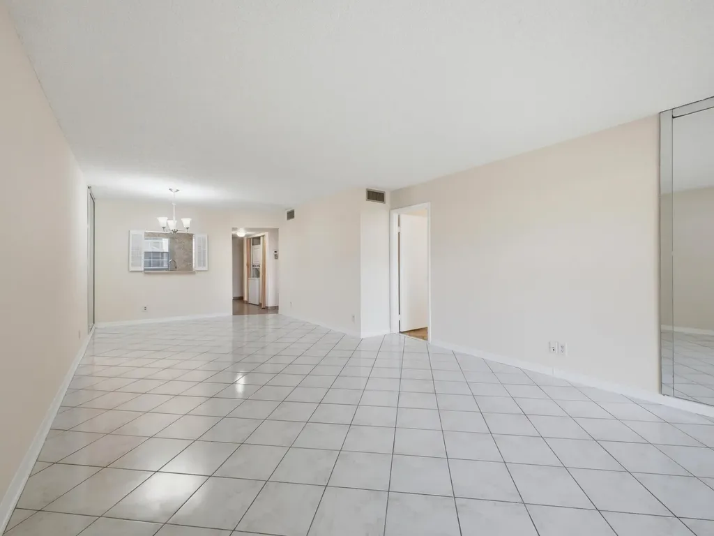 2960 SW 22nd Avenue Delray Beach FL 33445