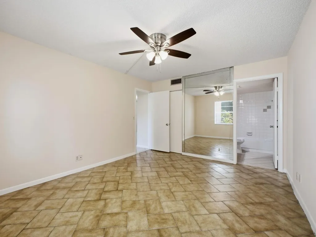 2960 SW 22nd Avenue Delray Beach FL 33445