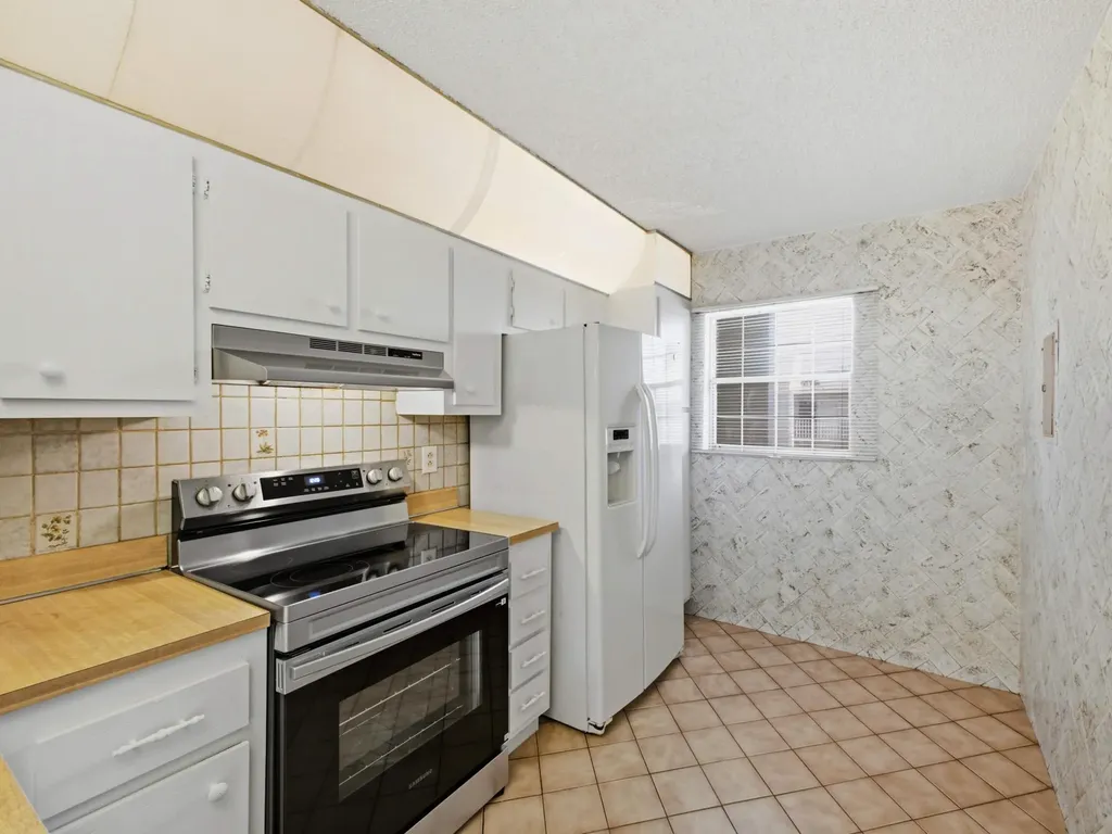 2960 SW 22nd Avenue Delray Beach FL 33445