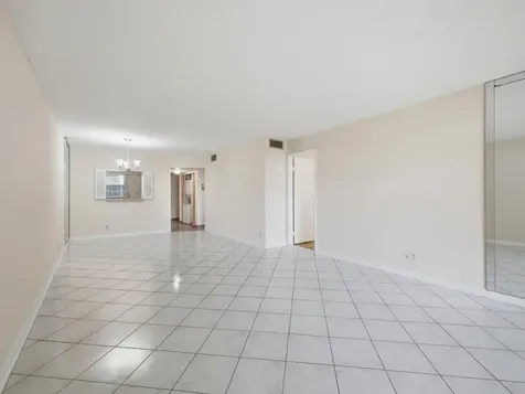 2960 SW 22nd Avenue Delray Beach FL 33445