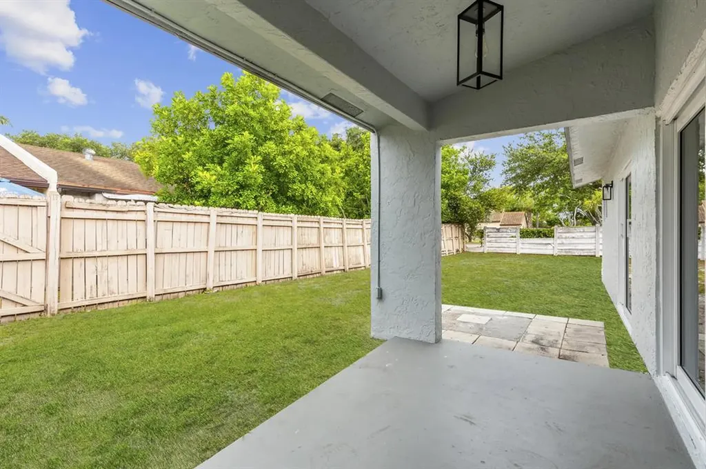 6993 NW 29th Way Fort Lauderdale FL 33309
