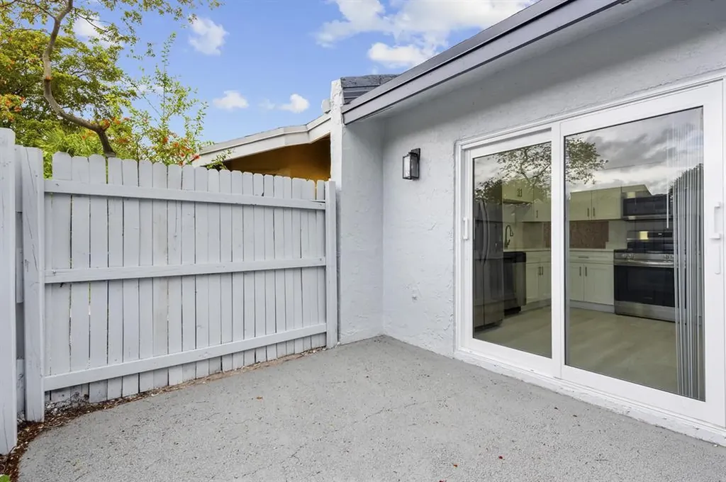 6993 NW 29th Way Fort Lauderdale FL 33309