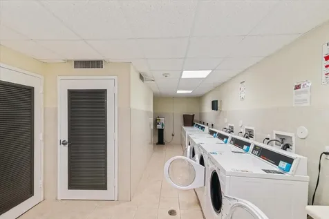 1515 E Broward Boulevard Fort Lauderdale FL 33301