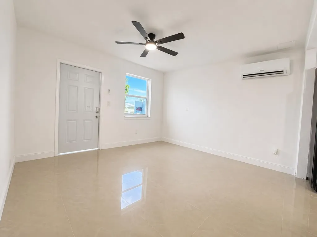 5264 NE 20th Avenue Pompano Beach FL 33064