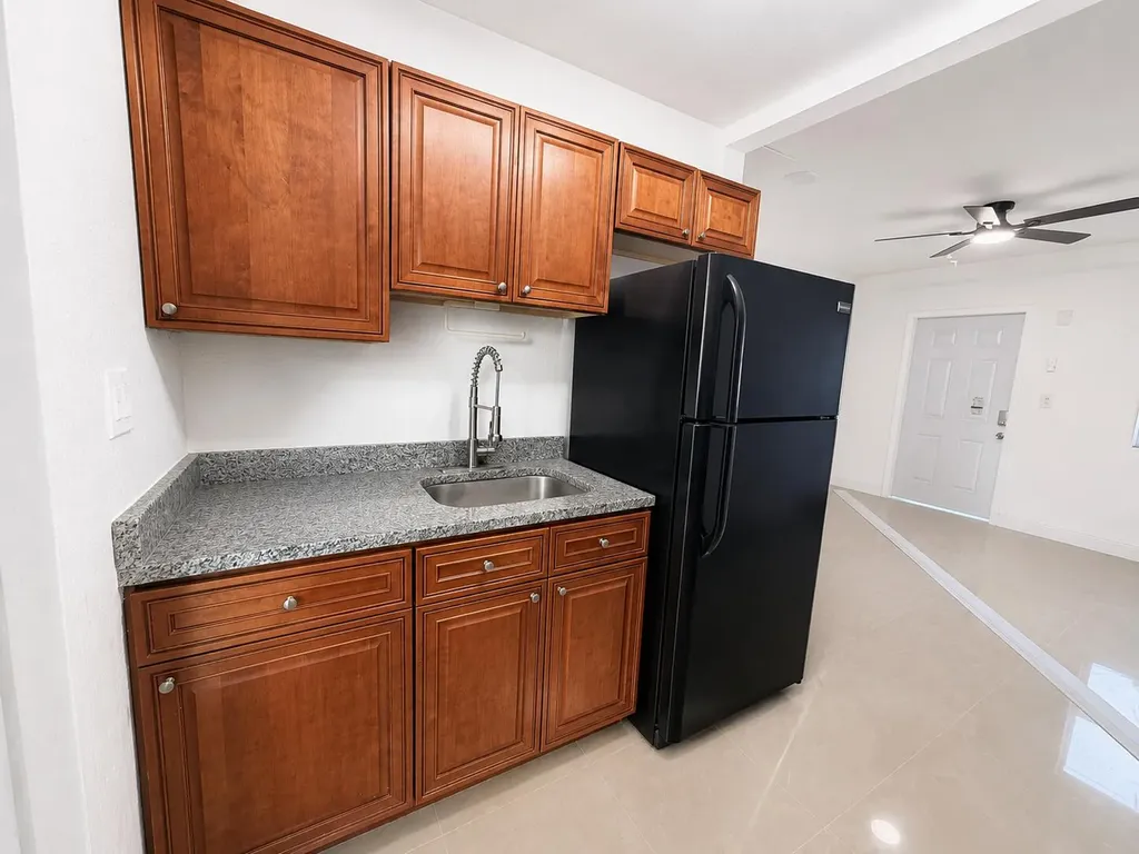 5264 NE 20th Avenue Pompano Beach FL 33064