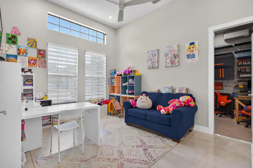 12450 N Parkland Bay Trail Parkland FL 33076