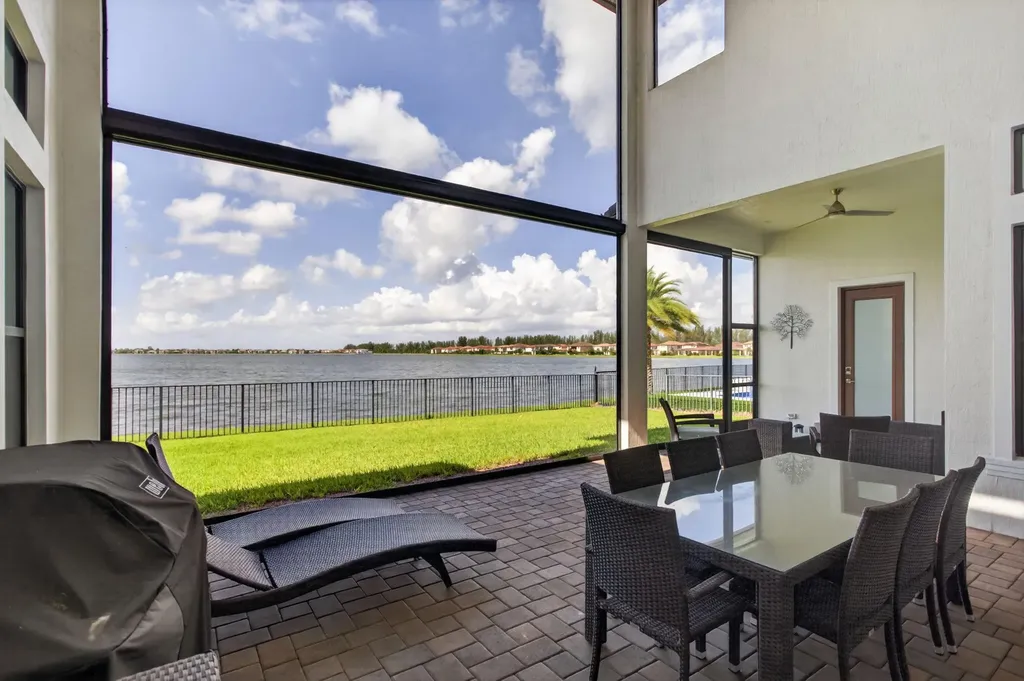 12450 N Parkland Bay Trail Parkland FL 33076
