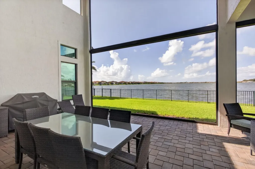 12450 N Parkland Bay Trail Parkland FL 33076
