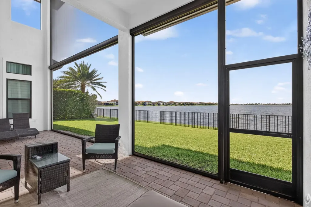 12450 N Parkland Bay Trail Parkland FL 33076