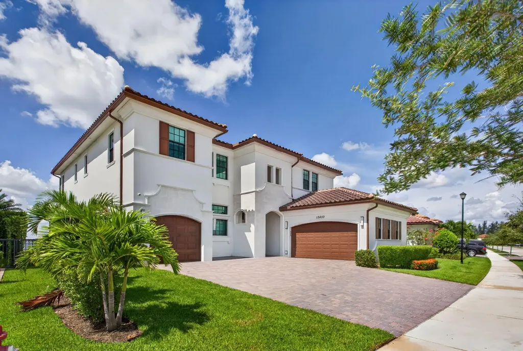 12450 N Parkland Bay Trail Parkland FL 33076