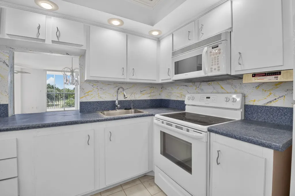 5301 NW 2nd Avenue Boca Raton FL 33487