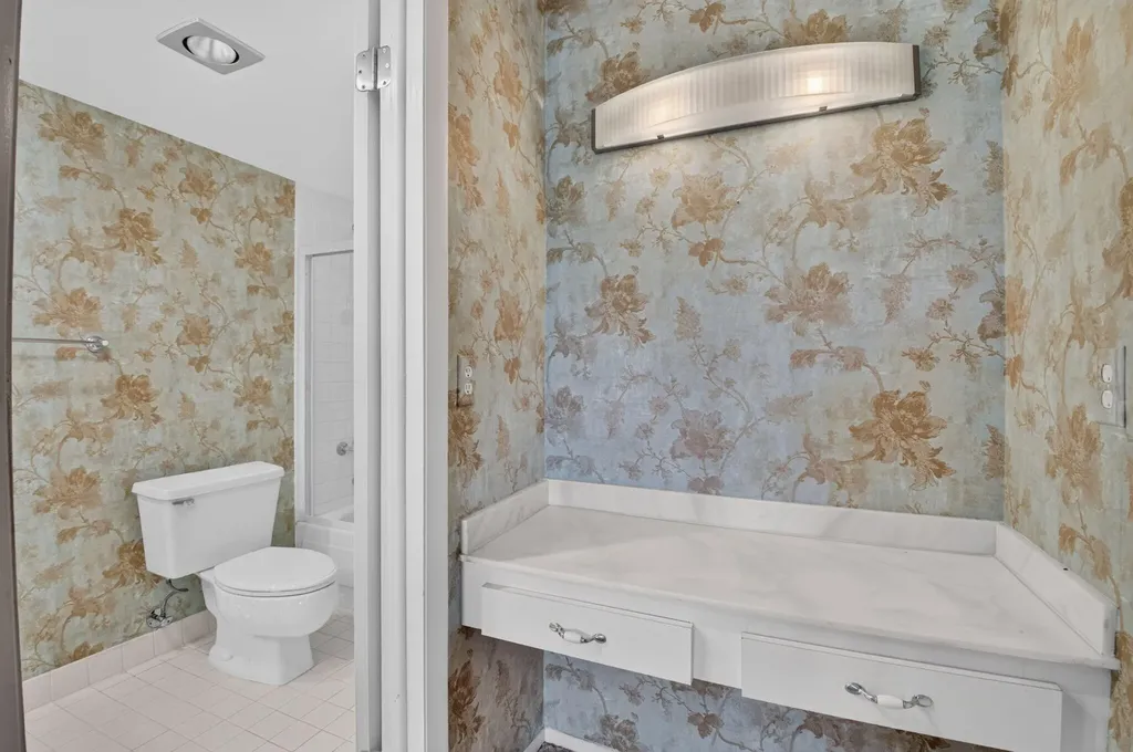 5301 NW 2nd Avenue Boca Raton FL 33487