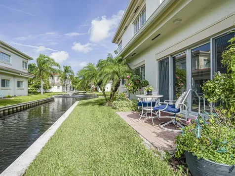 524 7th Square Vero Beach FL 32962
