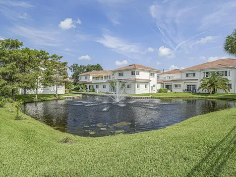 524 7th Square Vero Beach FL 32962