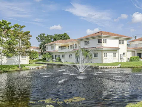 524 7th Square Vero Beach FL 32962
