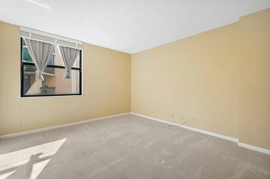 950 Egret Circle Delray Beach FL 33444