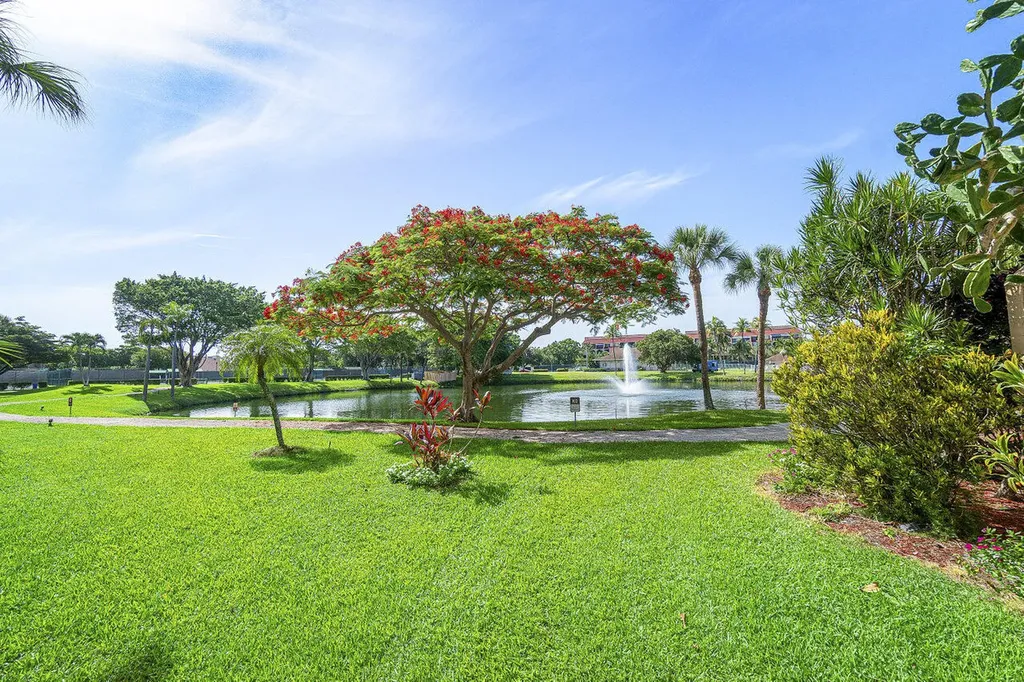 950 Egret Circle Delray Beach FL 33444