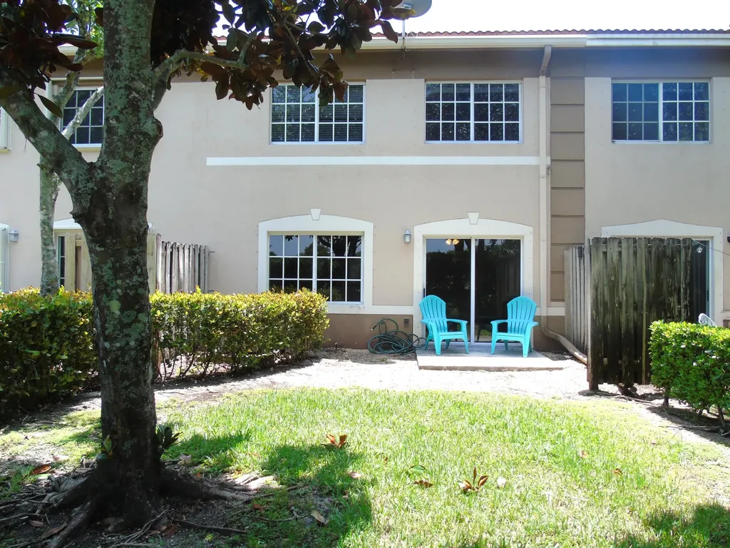 6691 Old Farm Trail Boynton Beach FL 33437