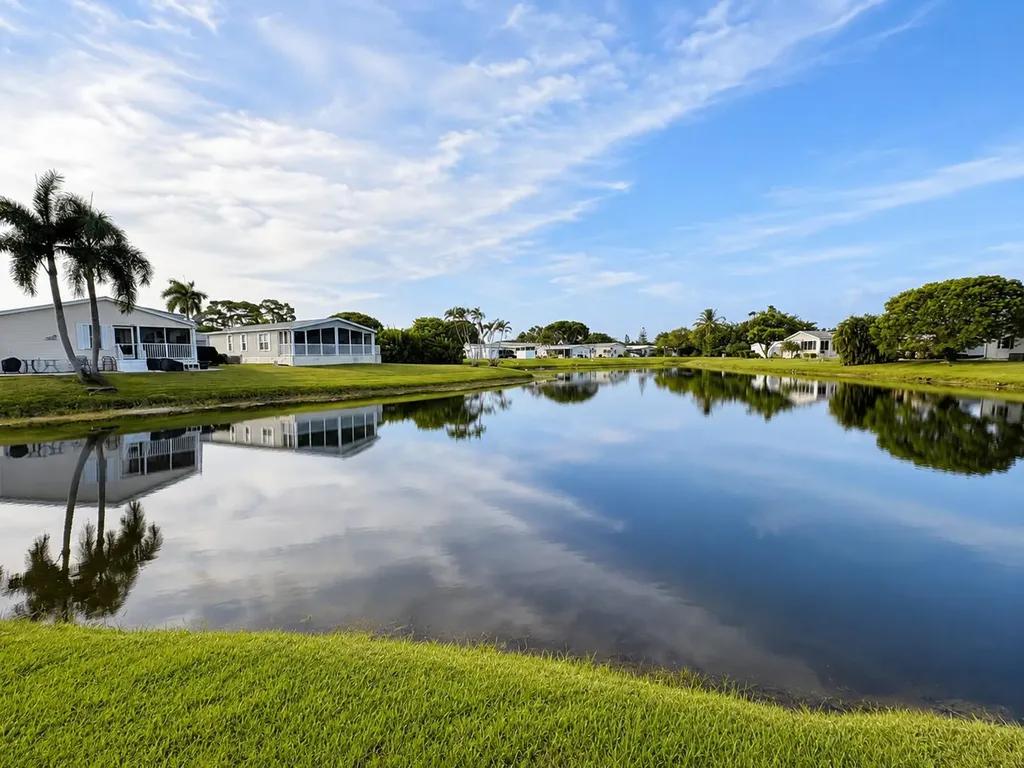 656 Sun Ray Court Boynton Beach FL 33436