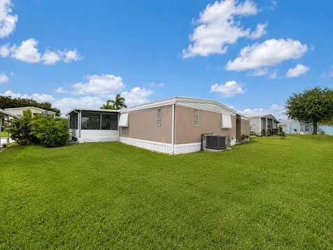 656 Sun Ray Court Boynton Beach FL 33436
