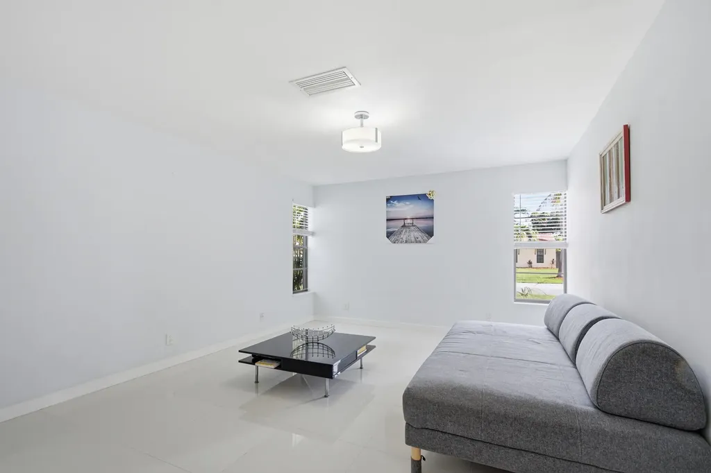 8302 NW 15th Court Coral Springs FL 33071
