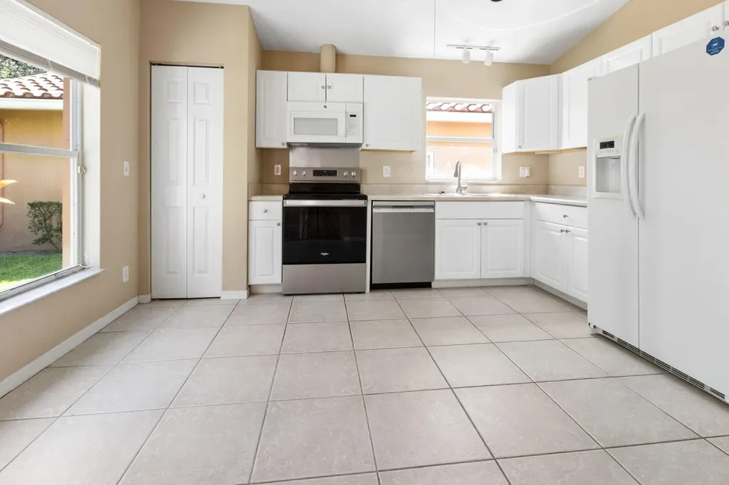 6833 Viale Elizabeth Delray Beach FL 33446