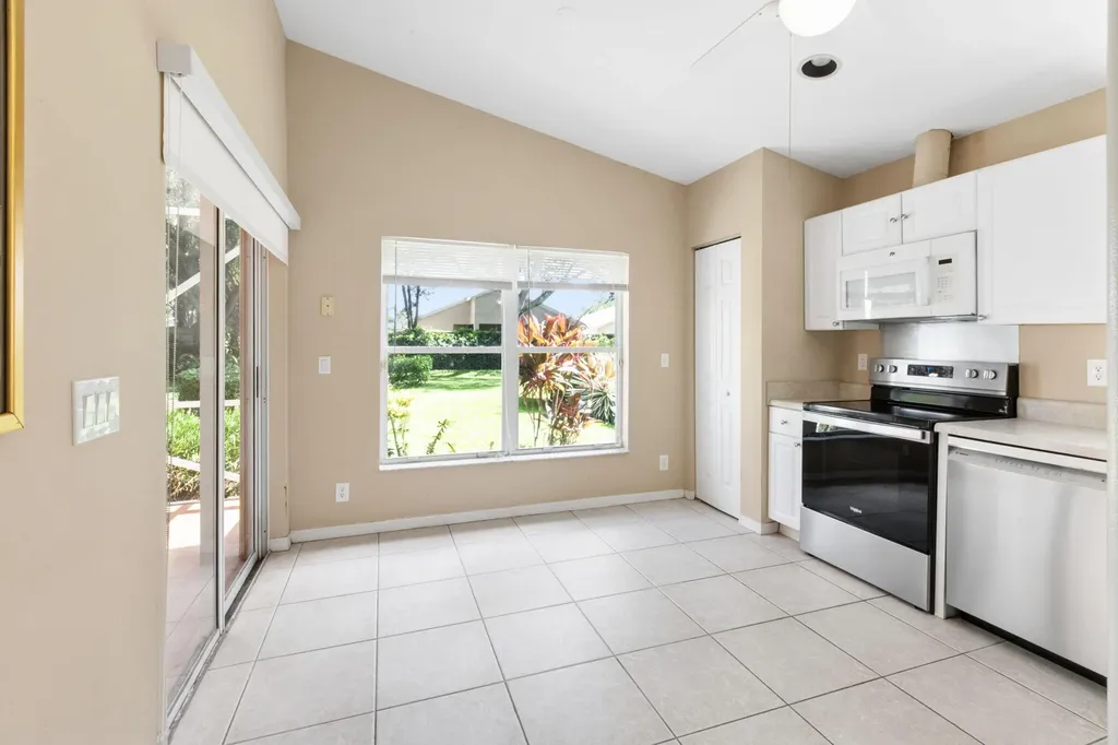 6833 Viale Elizabeth Delray Beach FL 33446